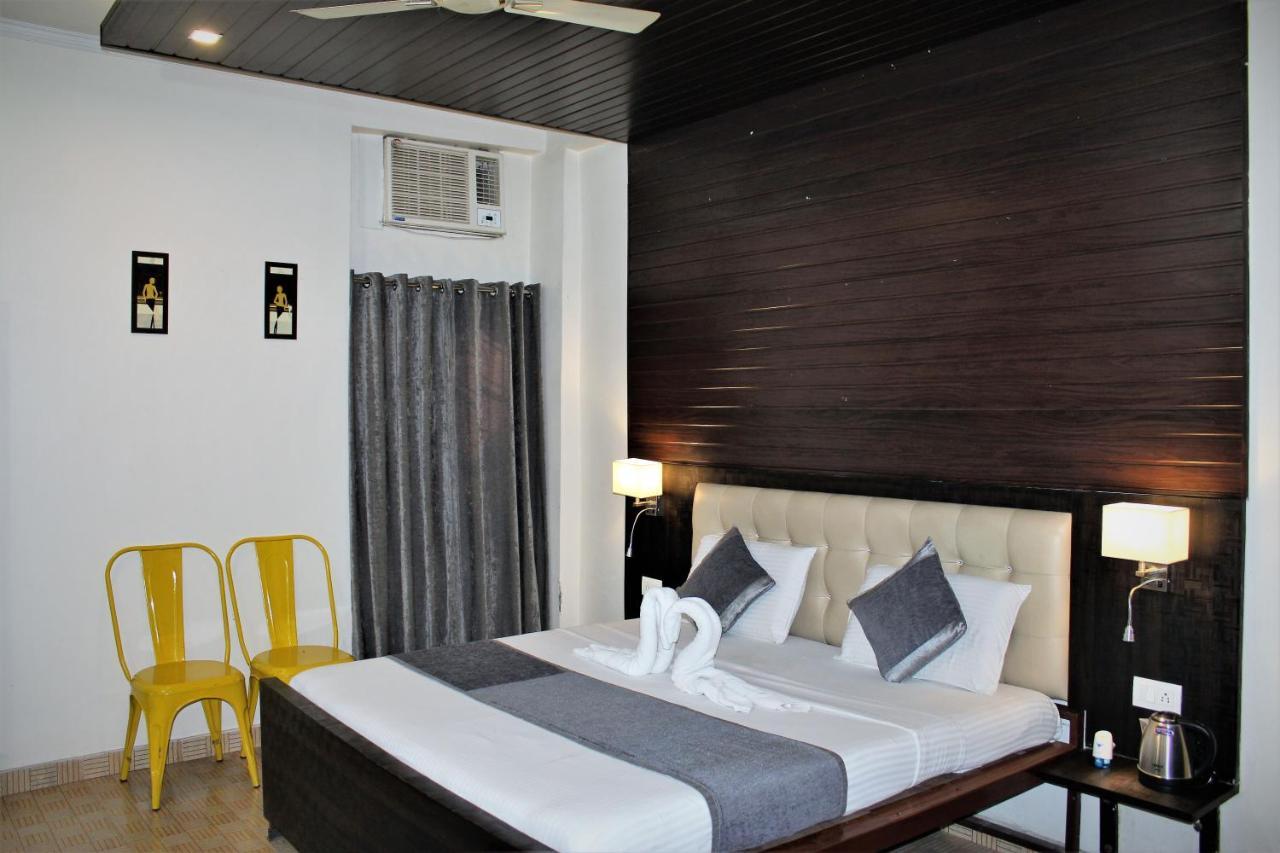 Krishna Residency - A Boutique Hotel Bareilly Ngoại thất bức ảnh