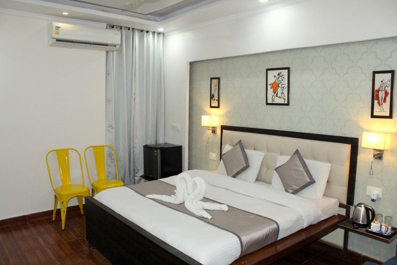 Krishna Residency - A Boutique Hotel Bareilly Ngoại thất bức ảnh