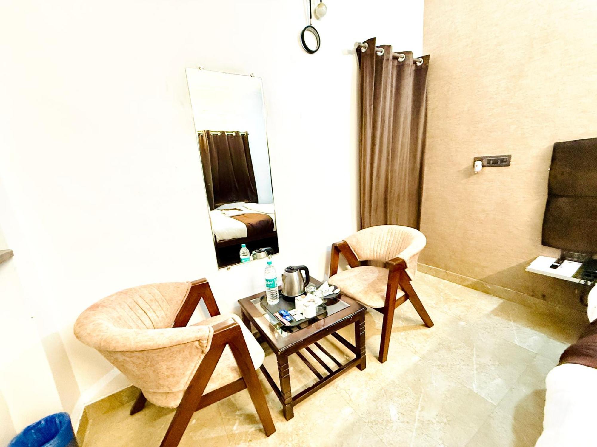 Krishna Residency - A Boutique Hotel Bareilly Ngoại thất bức ảnh